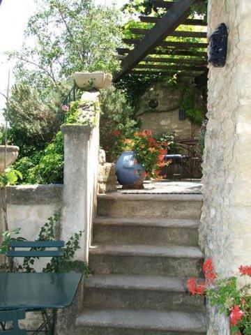 Bed and Breakfast La Maison Aux Volets Bleus à Venasque Extérieur photo