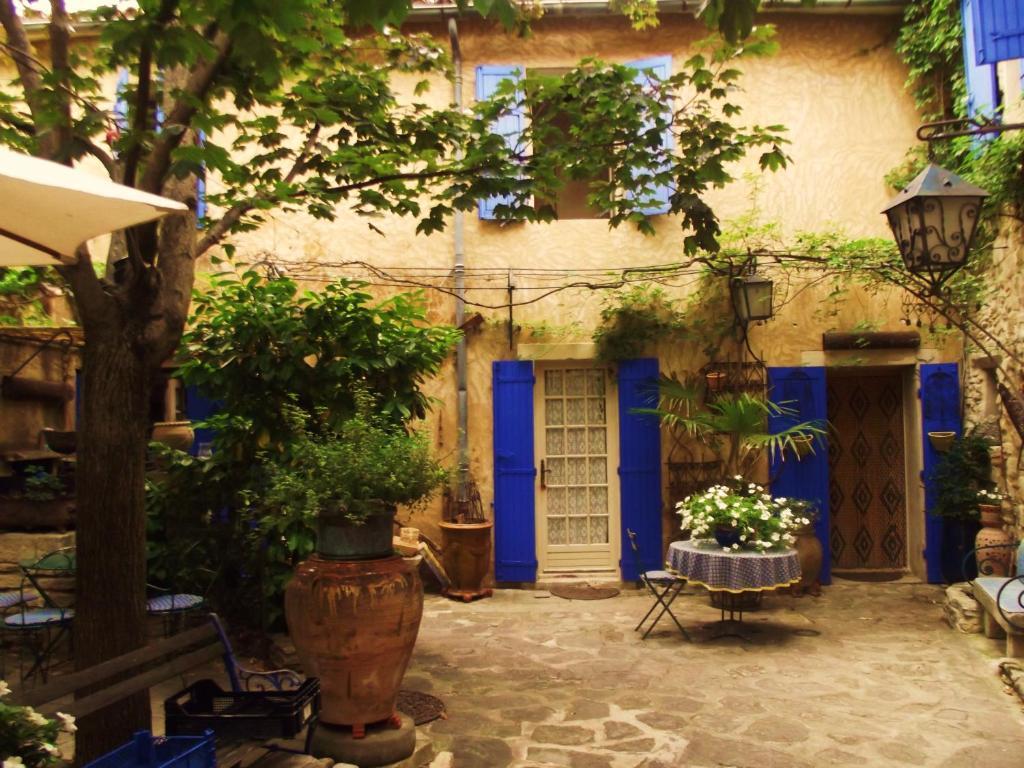 Bed and Breakfast La Maison Aux Volets Bleus à Venasque Extérieur photo